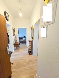 VERMIETET! Neu saniert in 2022! Tolle 3 Zimmer Altbauwohnung mit Balkon – zentrale Lage Nähe TÜV Hanau