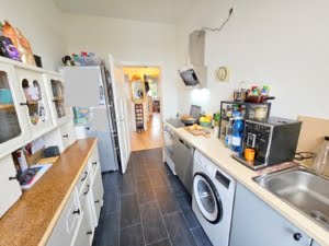 VERMIETET! Neu saniert in 2022! Tolle 3 Zimmer Altbauwohnung mit Balkon – zentrale Lage Nähe TÜV Hanau