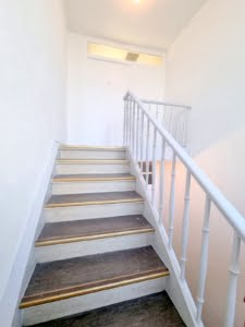 VERMIETET! Alles Neu Renoviert! Großzügige 4,5 Zimmerwohnung + Balkon – WG geeignet – zentralst in Offenbach