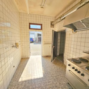 VERMIETET! Attraktive Ladenfläche + Küche + Kühlhaus + Büro + Keller in zentraler Lage Bad Vilbel-Heilsberg