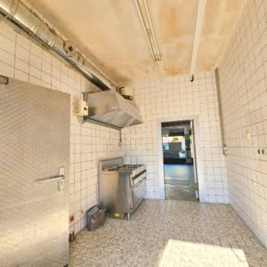 VERMIETET! Attraktive Ladenfläche + Küche + Kühlhaus + Büro + Keller in zentraler Lage Bad Vilbel-Heilsberg