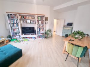 VERMIETET! Altbaucharme pur! Top Lage Bornheim auf der Berger Str.: Sonnige 3- Zimmerwohnung