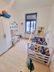 VERMIETET! Altbaucharme pur! Top Lage Bornheim auf der Berger Str.: Sonnige 3- Zimmerwohnung