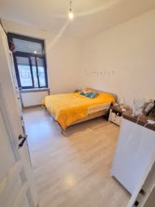 VERMIETET! Altbaucharme pur! Top Lage Bornheim auf der Berger Str.: Sonnige 3- Zimmerwohnung