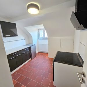VERMIETET! Alles Neu Renoviert! Großzügige 1 Zimmerwohnung mit separater Küche – zentral in Hanau