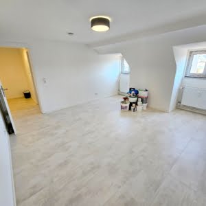 VERMIETET! Alles Neu Renoviert! Großzügige 1 Zimmerwohnung mit separater Küche – zentral in Hanau