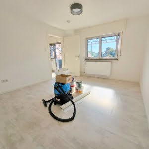 VERMIETET! Alles Neu Renoviert in 2024! Großzügige 2 Zimmerwohnung mit Balkon + Einbauküche – zentral in Hanau