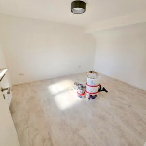 VERMIETET! Alles Neu Renoviert in 2024! Großzügige 2 Zimmerwohnung mit Balkon + Einbauküche – zentral in Hanau