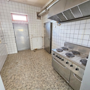 VERMIETET! Attraktive Ladenfläche + Küche + Kühlhaus + Büro + Keller in zentraler Lage Bad Vilbel-Heilsberg