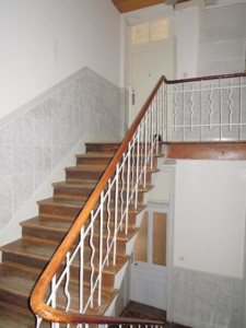 VERMIETET! Top Lage Sachsenhausen! 4 sonnige Zimmer ganz oben im Altbau – in direkter Nähe zur Schweizer Straße