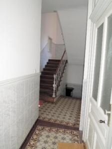 VERMIETET! Top Lage Sachsenhausen! 4 sonnige Zimmer ganz oben im Altbau – in direkter Nähe zur Schweizer Straße