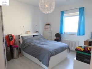 VERMIETET! Moderne + sonnige 3,5 Zimmer mit offener Küche + 2 schicke Bäder – zentral in Langen