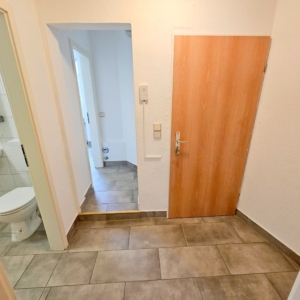 VERMIETET! Komplett renoviert! Sonnige 2-Zimmer Wohnung + Gartennutz.- mainnah in Fechenheim