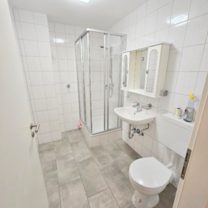 VERMIETET! Komplett renoviert! Sonnige 2-Zimmer Wohnung + Gartennutz.- mainnah in Fechenheim