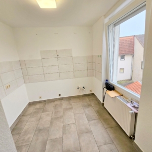 VERMIETET! Komplett renoviert! Sonnige 2-Zimmer Wohnung + Gartennutz.- mainnah in Fechenheim