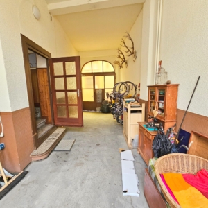 Altbaucharme Pur! Bezahlbar für 1 Person: Top gemütliche 2-Zimmer Wohnung – zentral in Oberrad