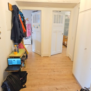 VERMIETET! Altbaucharme pur! Tolle, große 3 Zimmer Altbauwohnung mit Balkon – ruhig in Sachsenhausen