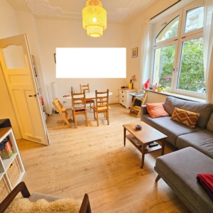 VERMIETET! Altbaucharme pur! Tolle, große 3 Zimmer Altbauwohnung mit Balkon – ruhig in Sachsenhausen