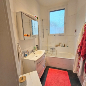 VERMIETET! Altbaucharme pur! Tolle, große 3 Zimmer Altbauwohnung mit Balkon – ruhig in Sachsenhausen
