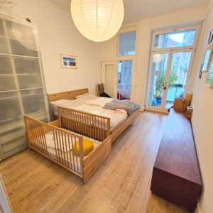 VERMIETET! Altbaucharme pur! Tolle, große 3 Zimmer Altbauwohnung mit Balkon – ruhig in Sachsenhausen