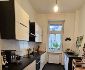 VERMIETET! Altbaucharme pur! Tolle, große 3 Zimmer Altbauwohnung mit Balkon – ruhig in Sachsenhausen