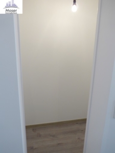 VERMIETET! Schick komplett renoviert! Gemütlich 2 Zimmerwohnung mit Balkon ruhig in Bad Homburg