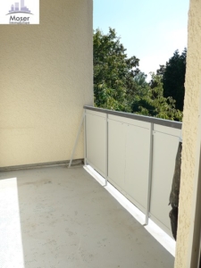 VERMIETET! Schick komplett renoviert! Gemütlich 2 Zimmerwohnung mit Balkon ruhig in Bad Homburg