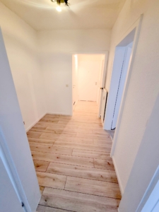 VERMIETET! Komplett neu renoviert in 2024! Großzügige 1-Zimmer Wohnung – mitten in der Offenbacher Fußgängerzone