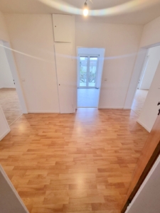 VERMIETET! Komplett neu renoviert! Tolle 4-Zimmerwohnung + große Sonnenterrasse – direkt am Stadtwald in Neu Isenburg