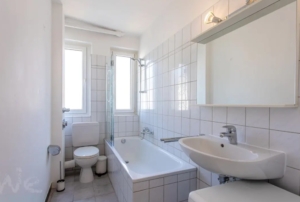 Möbliertes Wohnen auf Zeit! Sonniges und großes 1-Zimmer-Apartment mit Balkon – top Lage im Frankfurter Westend