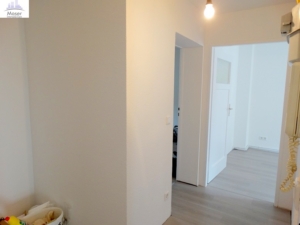 VERMIETET! Schick + gemütlich! 2- Zimmerwohnung inkl. EBK und mit Wintergarten zentral in Niederrad