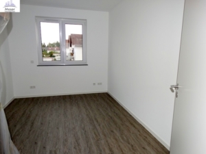 VERMIETET! Schicke 3-Zimmer Wohnung mit Terrasse + Rasen + Einbauküche in ruhiger Lage Rodgau-NiederRoden