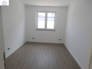 VERMIETET! Schicke 3-Zimmer Wohnung mit Terrasse + Rasen + Einbauküche in ruhiger Lage Rodgau-NiederRoden