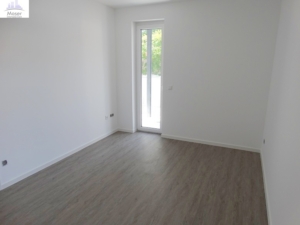 VERMIETET! Schicke 3-Zimmer Wohnung mit Terrasse + Rasen + Einbauküche in ruhiger Lage Rodgau-NiederRoden