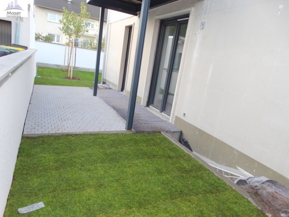 VERMIETET! Schicke 3-Zimmer Wohnung mit Terrasse + Rasen + Einbauküche in ruhiger Lage Rodgau-NiederRoden