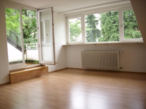 VERMIETET! Gemütliche 2-Zimmer DG-Wohnung (=2.OG) mit Dachterrasse – Top Lage Bornheim Nähe Parlamentsplatz
