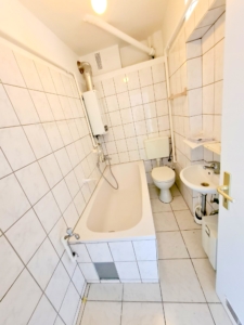 VERMIETET! Top Lage Berger Straße: Gemütliche, kleine 2 Zimmerwohnung im 2. OG – Frankfurt Nordend