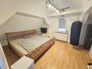 VERKAUFT! Perfekt für die Familie! Einfamilienhaus mit großem Garten – mitten in Schöneck/Büdesheim