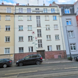 VERMIETET! Schick + gemütlich! 2- Zimmerwohnung inkl. EBK und mit Wintergarten zentral in Niederrad