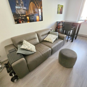 VERMIETET! Schick + gemütlich! 2- Zimmerwohnung inkl. EBK und mit Wintergarten zentral in Niederrad