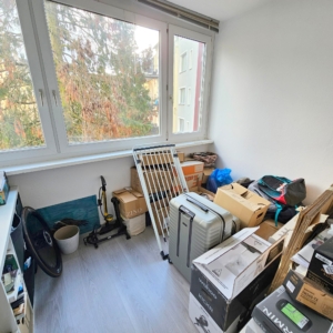 VERMIETET! Schick + gemütlich! 2- Zimmerwohnung inkl. EBK und mit Wintergarten zentral in Niederrad