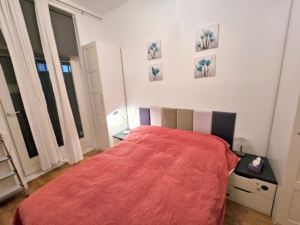 VERMIETET! Möbliertes Wohnen auf Zeit: Schick möbliertes 2-Zimmer Apt mit Franz. Balkon & Parkettboden- zentr. Ostend Lage