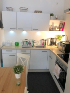VERMIETET! Tolle 2 Zimmer Wohnung mit offener Küche inkl. Einbauküche und bodentiefen Fenstern – zentral in Langen