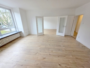 VERMIETET! Lichtdurchflutet + frisch renovierte 3-Zimmer Terrassenwohnung- Bornheim Grenze Ostend