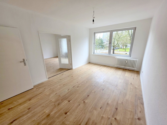 VERMIETET! Lichtdurchflutet + frisch renovierte 3-Zimmer Terrassenwohnung- Bornheim Grenze Ostend
