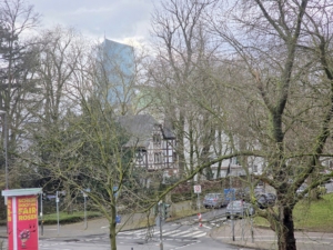 VERMIETET! Lichtdurchflutet + frisch renovierte 3-Zimmer Terrassenwohnung- Bornheim Grenze Ostend