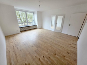 VERMIETET! Lichtdurchflutet + frisch renovierte 3-Zimmer Terrassenwohnung- Bornheim Grenze Ostend