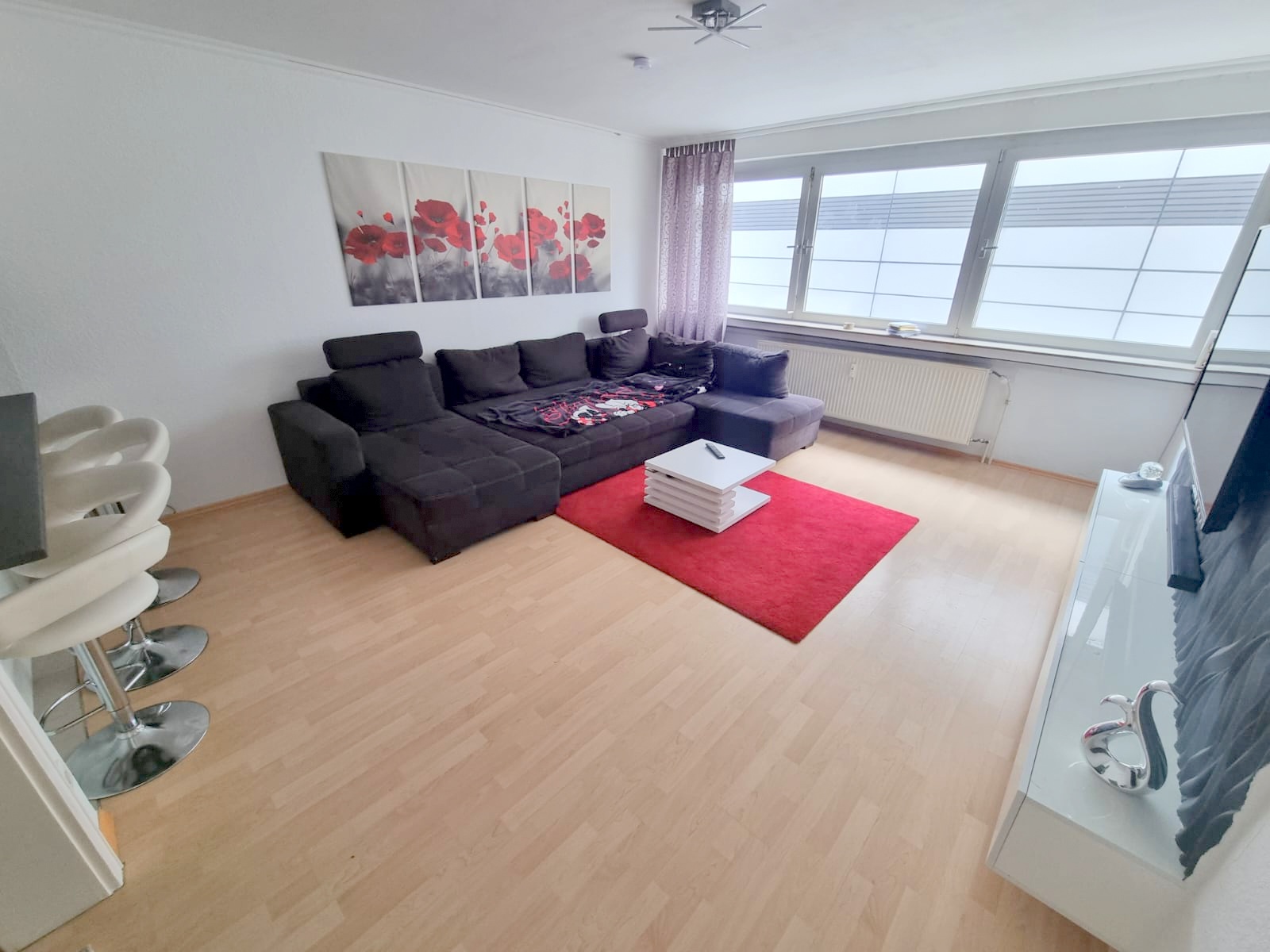 VERMIETET! Großzügige 1-Zimmer Wohnung – kompl. Möblierung geschenkt – mitten in der Offenbacher Fußgängerzone