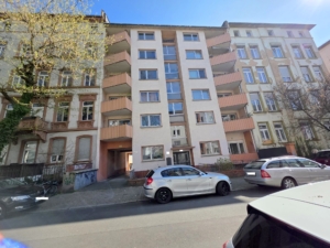 VERMIETET! PROVISIONSFREI! Attraktive 3 Büroräume + Balkon + 1 KFZ-Stellplatz in zentraler Ostend- Lage