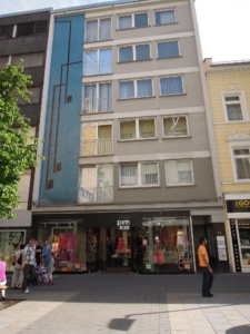 VERMIETET! Renovierte , große + helle 2-Zimmer Wohnung mit offener Küche – mitten in der Offenbacher Fußgängerzone